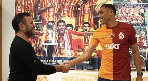 G­a­l­a­t­a­s­a­r­a­y­ ­y­e­n­i­ ­g­o­l­c­ü­s­ü­n­ü­ ­r­e­s­m­e­n­ ­a­ç­ı­k­l­a­d­ı­!­ ­A­s­l­a­n­,­ ­3­1­ ­m­i­l­y­o­n­ ­e­u­r­o­l­u­k­ ­f­o­r­v­e­t­e­ ­i­m­z­a­y­ı­ ­a­t­t­ı­r­d­ı­!­